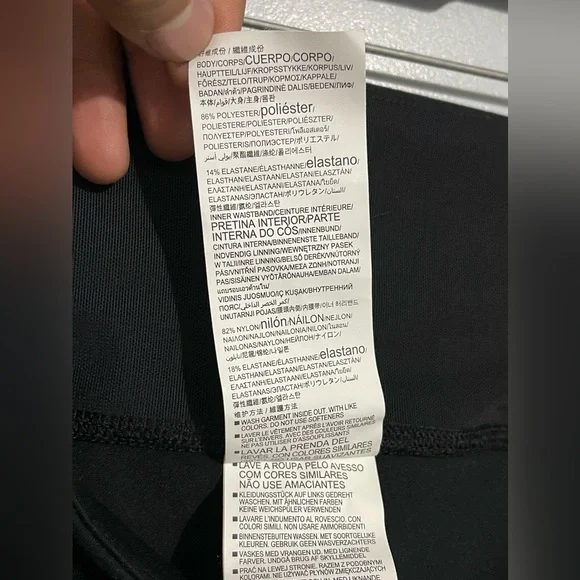 UNDER ARMOUR LEGGING - Picture 15 of 15